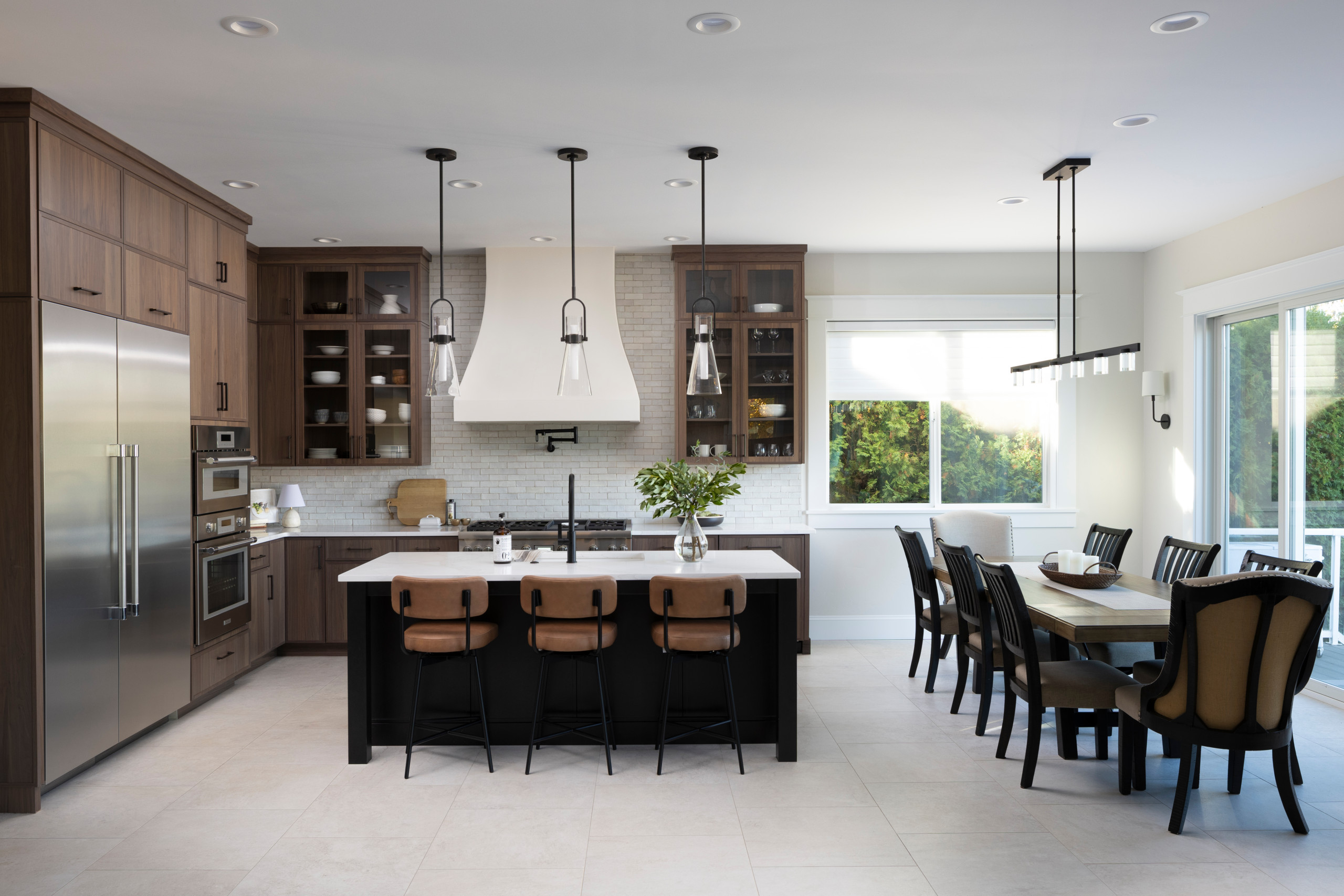 Deeply In-Grained: Seamlessly Crafted Style