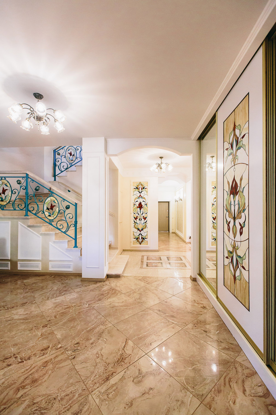 Реализация:Классика с нотками востока в бирюзе