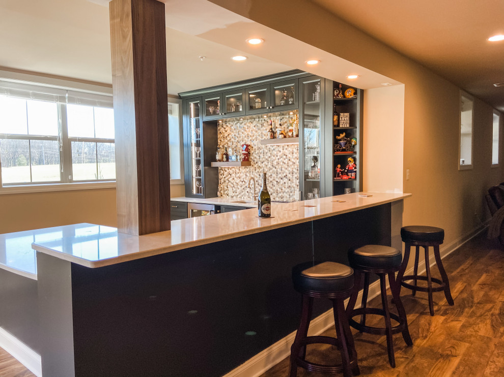 Home bar - transitional home bar idea in Baltimore