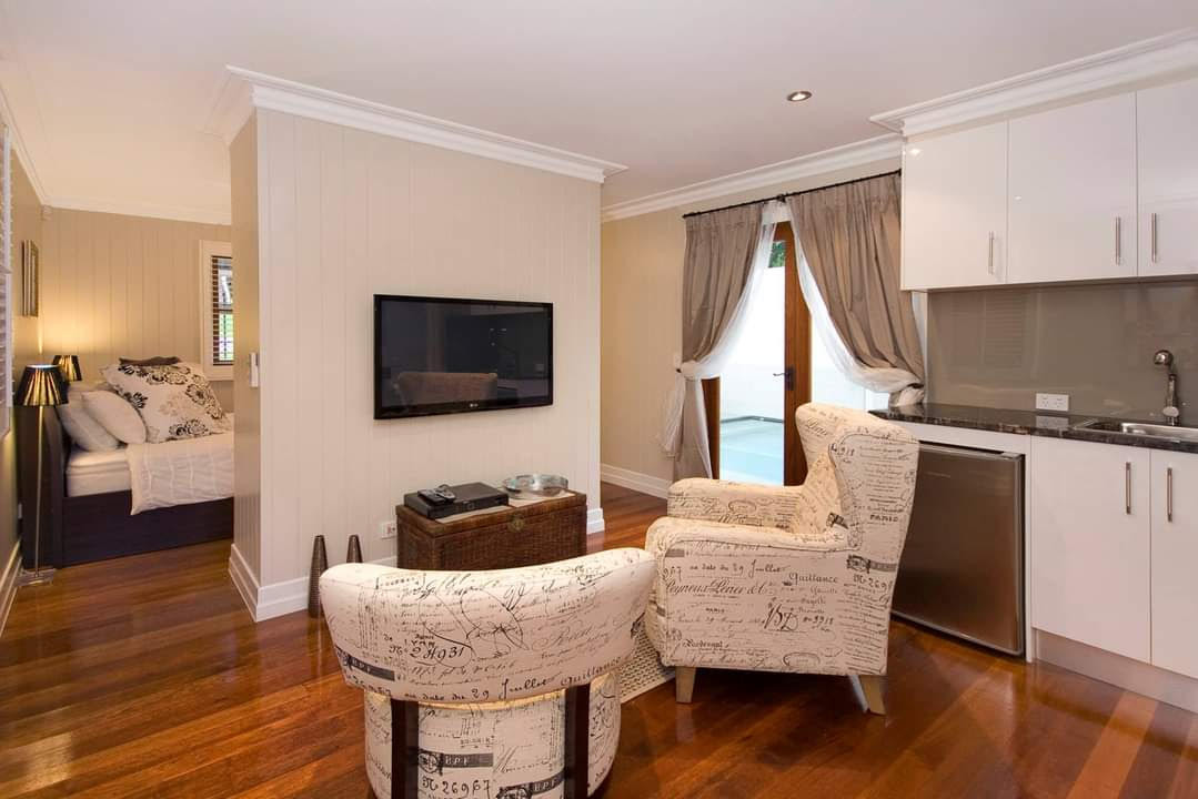 Greenslopes - Exquisite Renovation