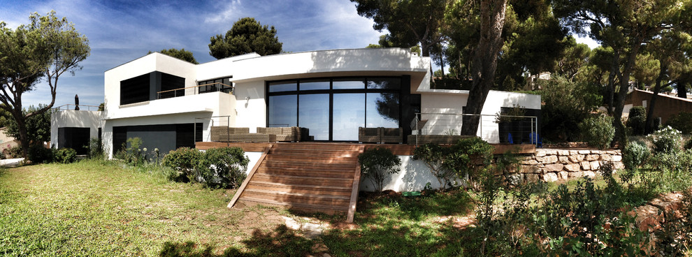 Inspiration for a contemporary home in Marseille.