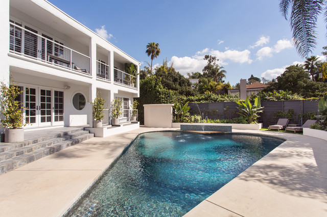 La Castana contemporary-pool