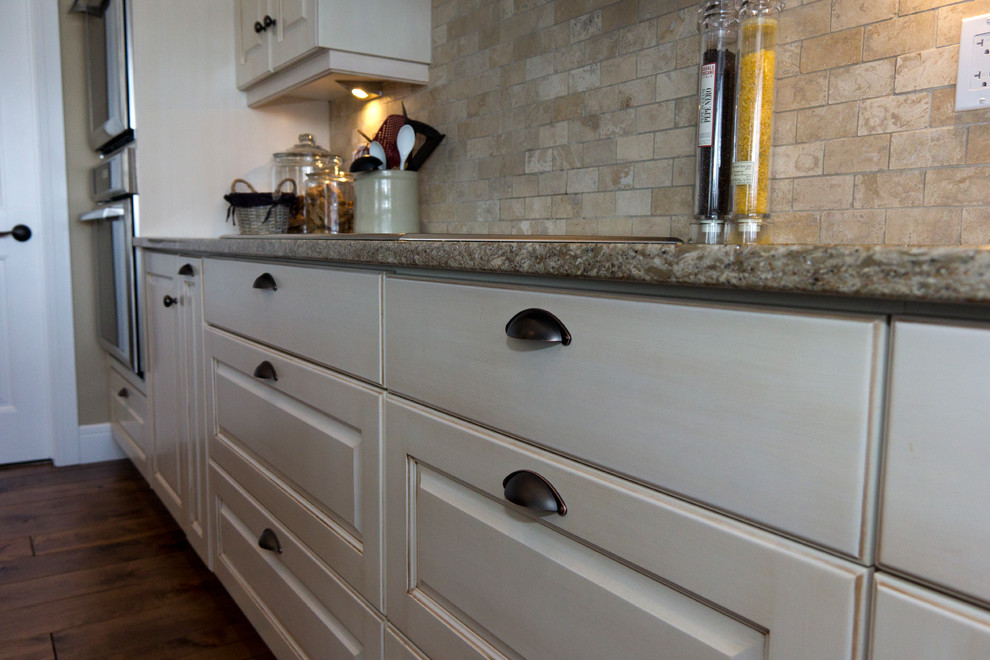Kitchen - rustic kitchen idea