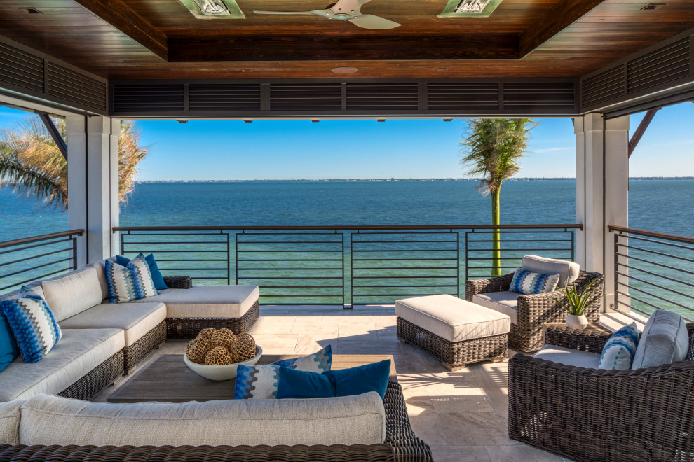 Beach style deck photo in Tampa