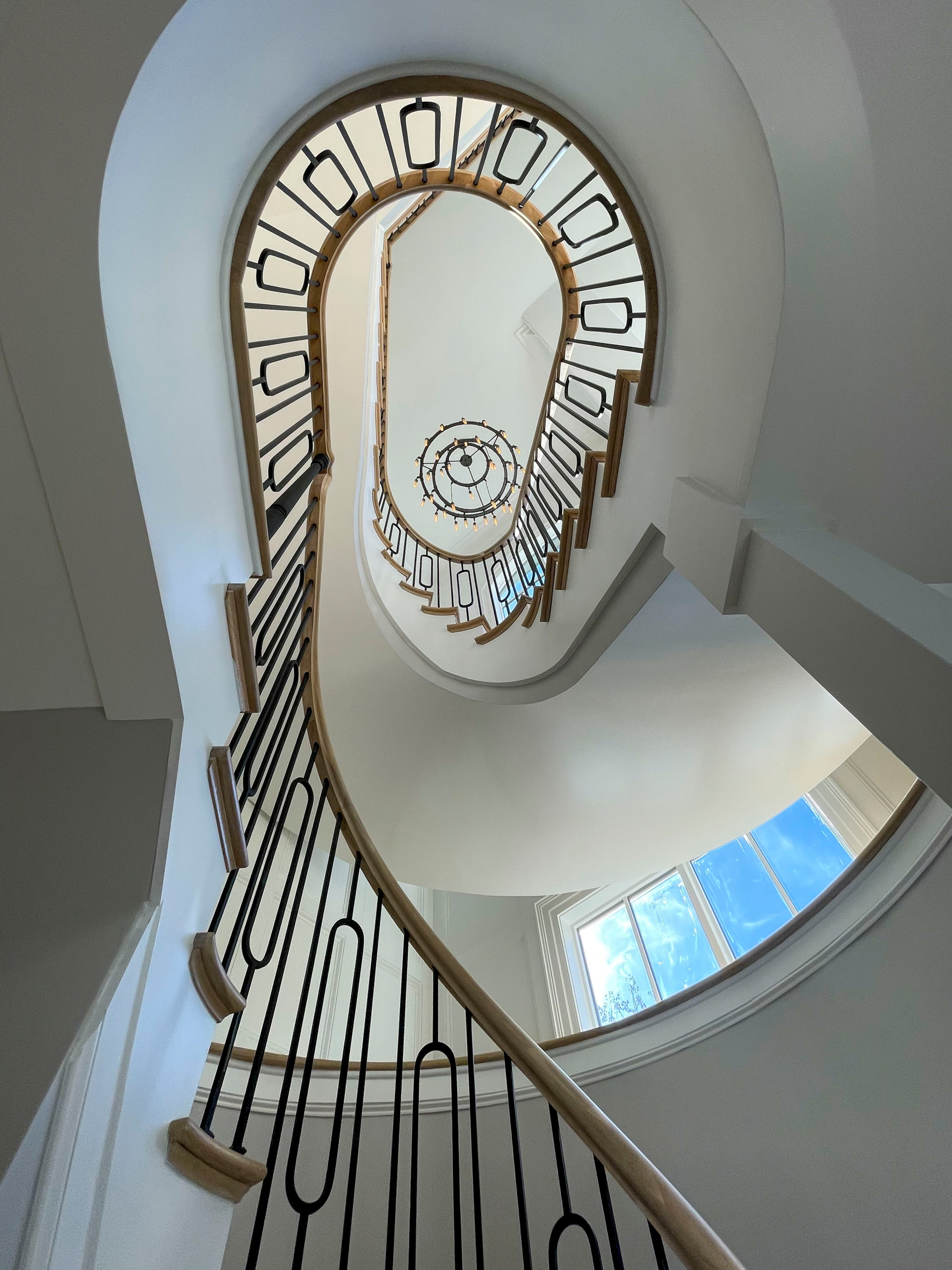 95_Remarkable and elegant floating elliptical staircase, McLean, VA 22101