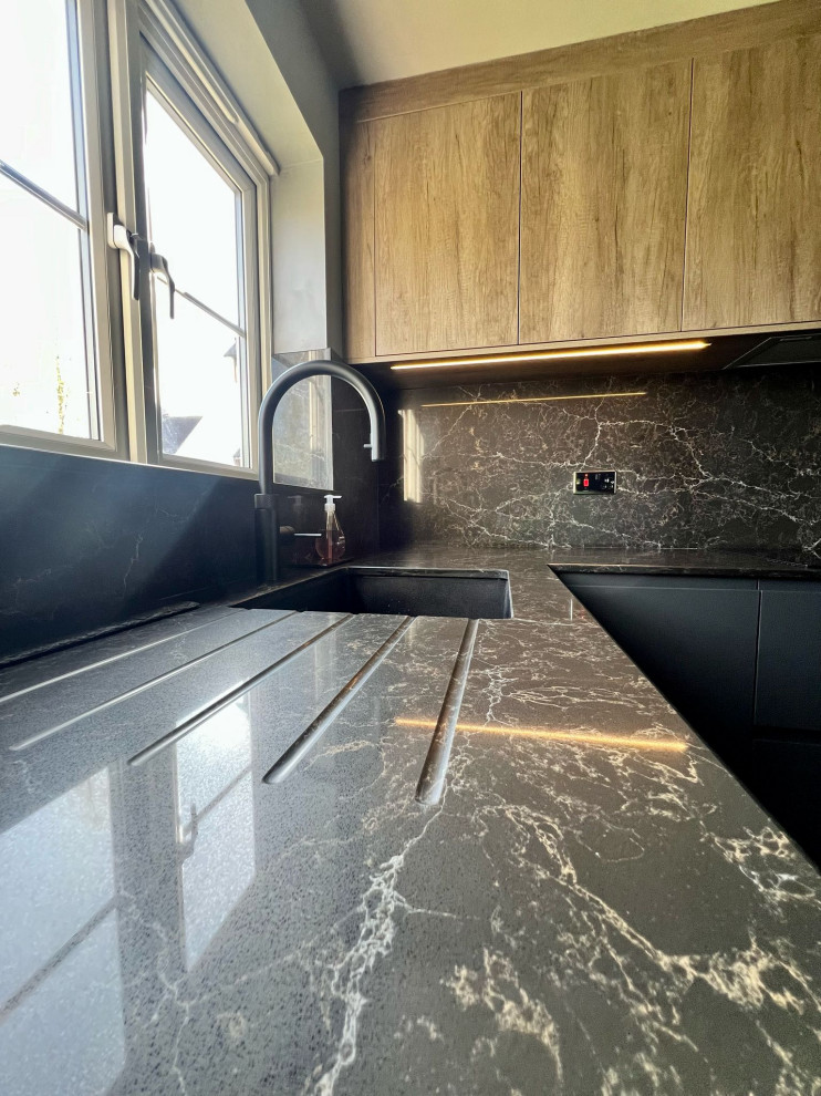 The Hinckley Kitchen - Volpi True Handleless - RRP £30,500 - Luxe Price £25,000