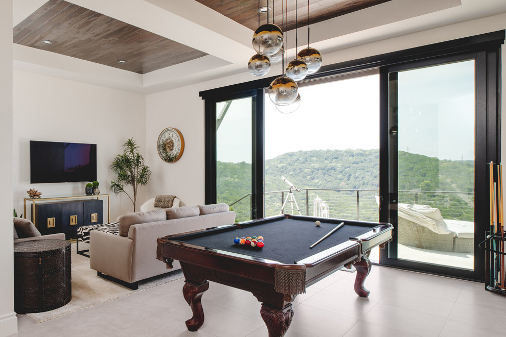 Transitional home design photo in Austin