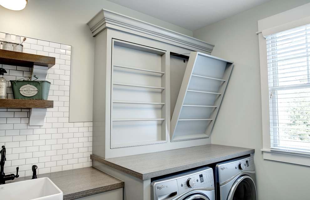 Laundry room - transitional laundry room idea in Grand Rapids