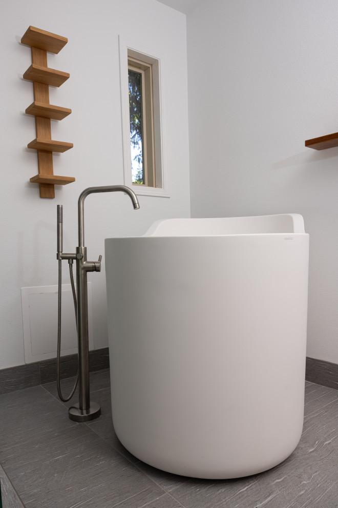North Seattle | Modern Japanese Style Bathroom