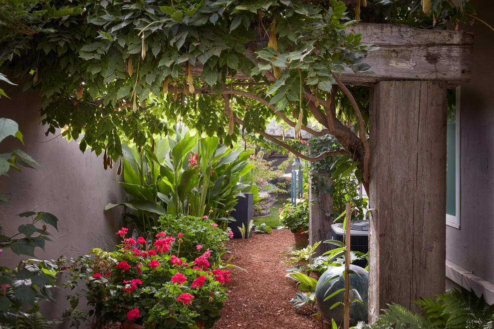 Inspiration for an eclectic garden in San Francisco.