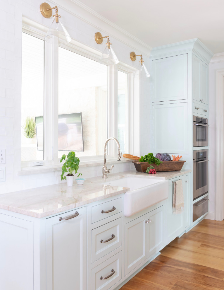 Inspiration for an eclectic kitchen remodel in Austin