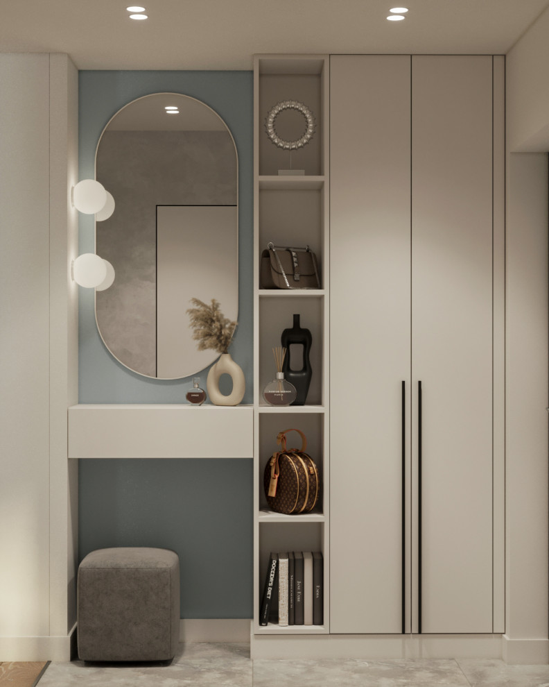 Узкая прихожая