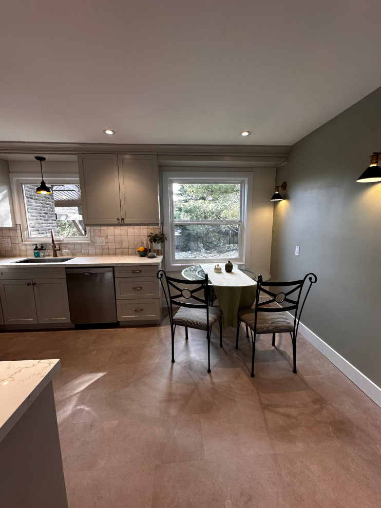 Spencer Crescent - Elegant Kitchen Remodel