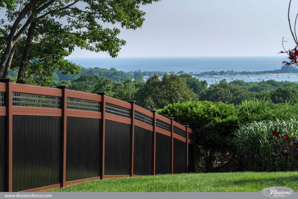 This is an example of a contemporary landscaping in New York.