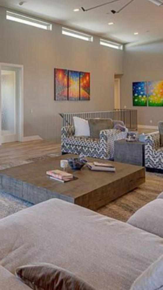 Contemporary Bermuda Dunes