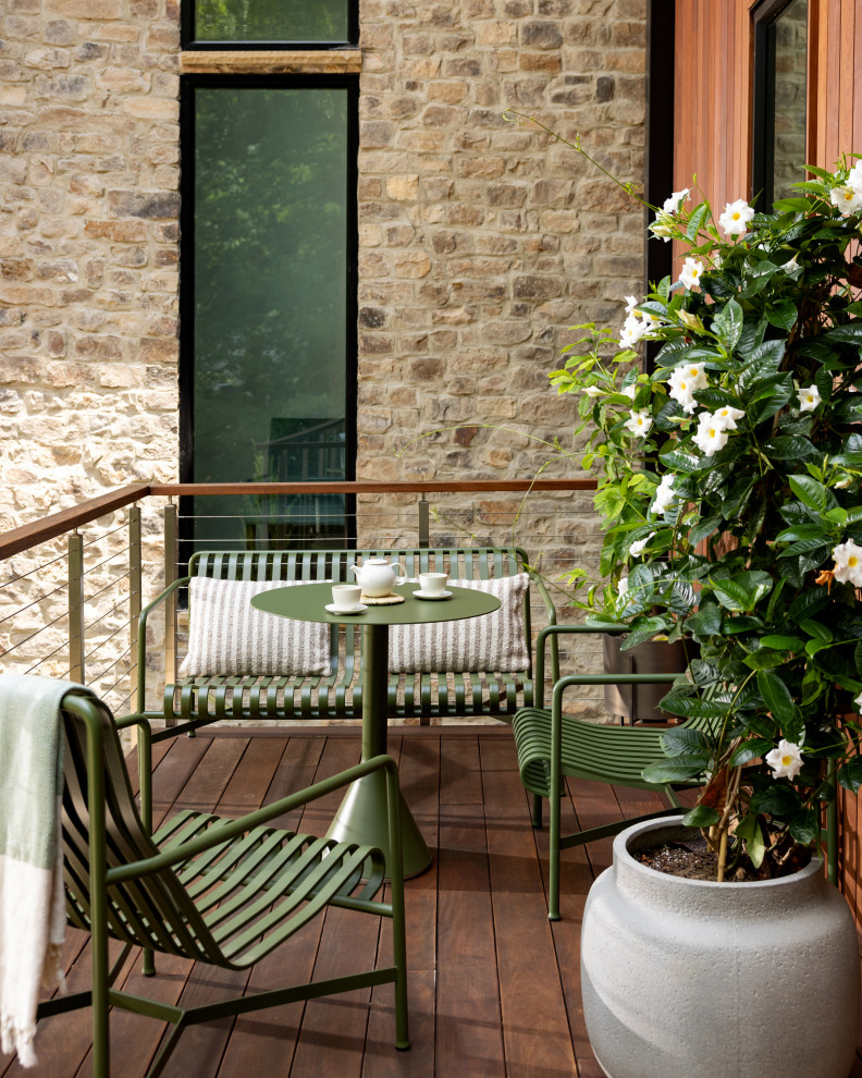 Example of a transitional balcony design in Raleigh