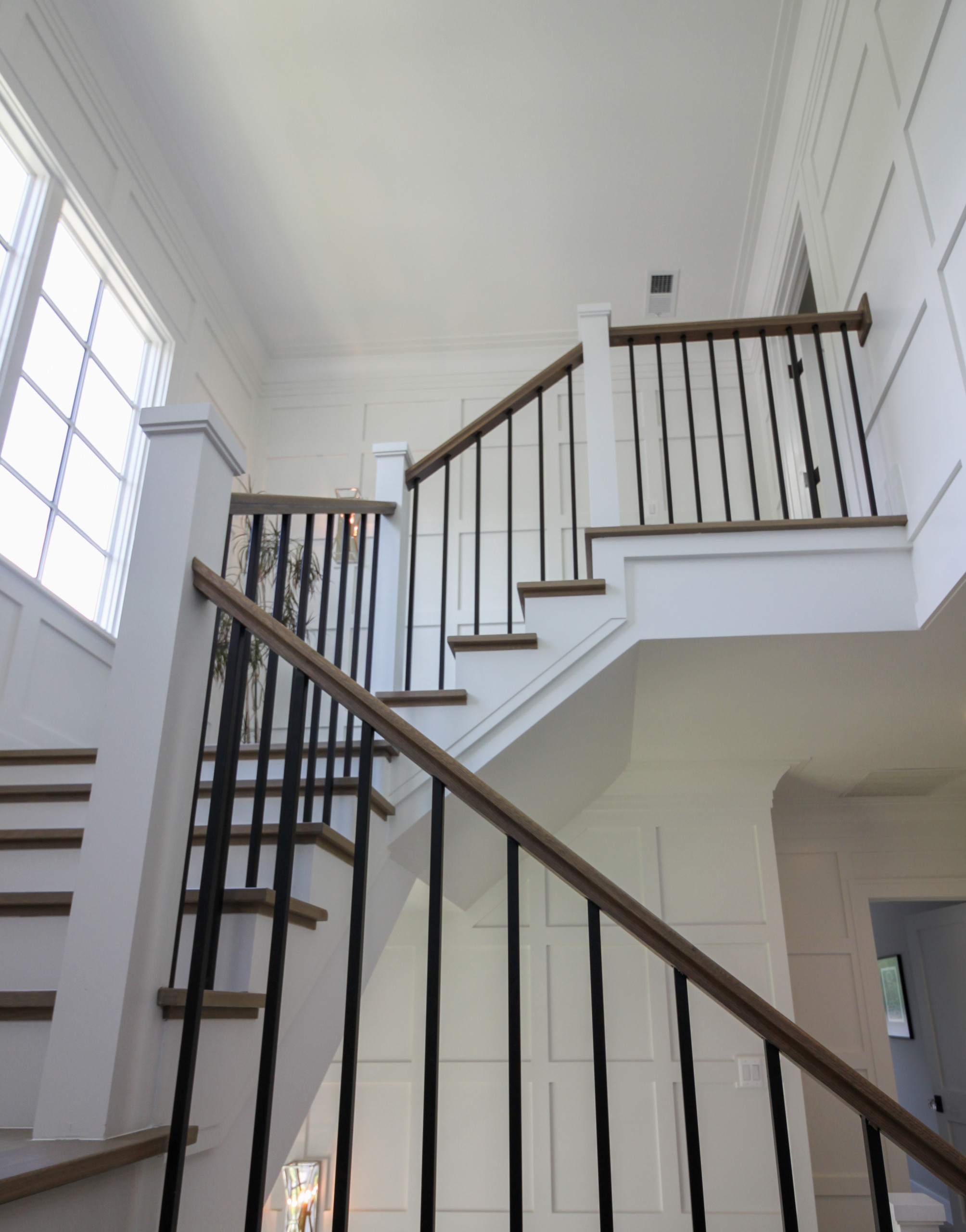 87_Welcoming and Functional Contemporary U-shaped Staircase, Arlington, VA 22207