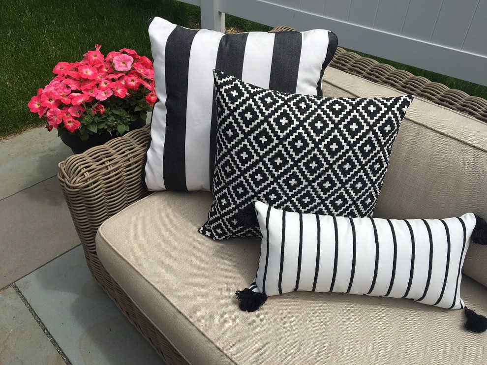 Inspiration for a transitional home design remodel in Boston
