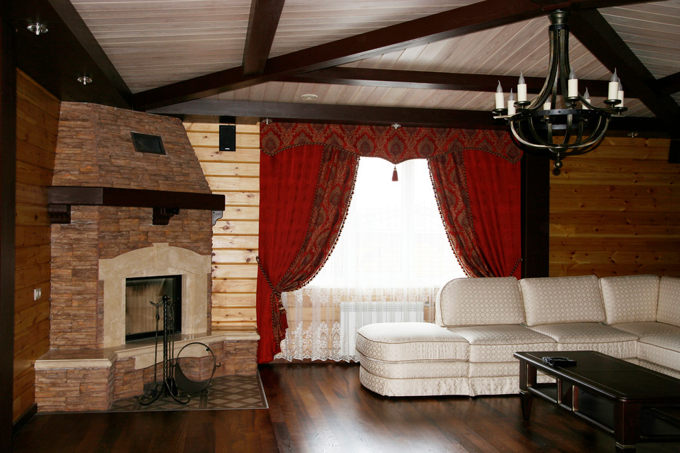 Гостиная в коттедже из клееного бруса