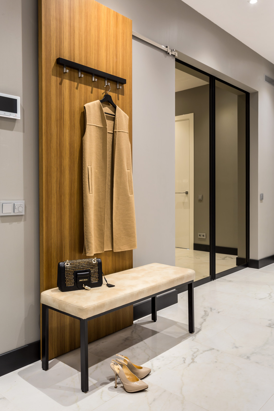 Просторная двухкомнатная квартира на Крестовском острове