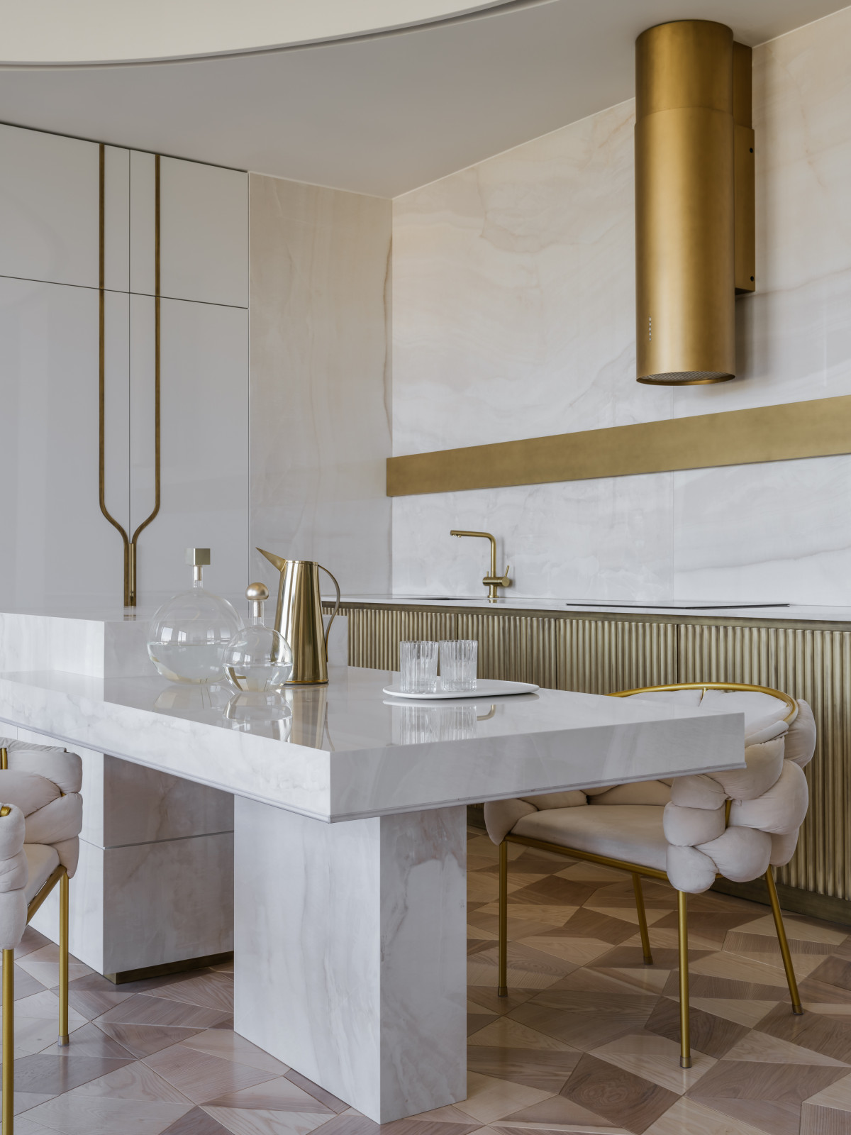 Двухуровневая квартира в центре Москвы 390м2