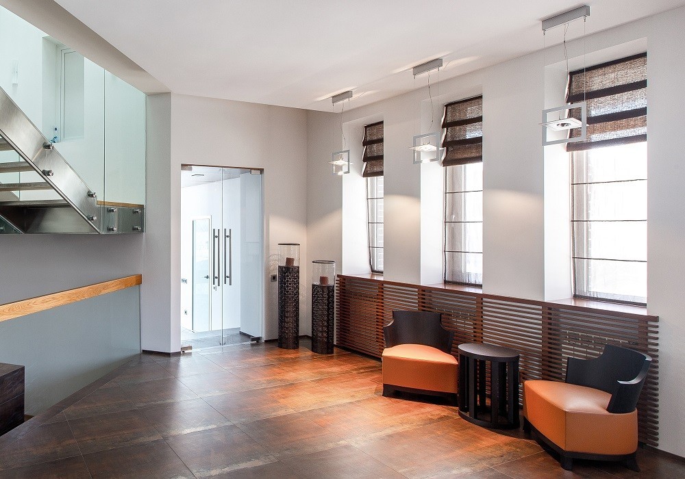 Дом с бассейном