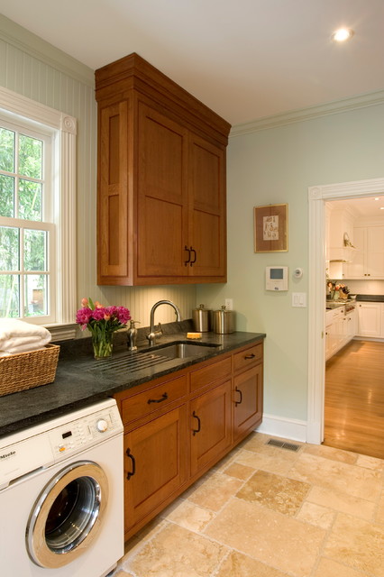 Laundry Room traditional-service-yard