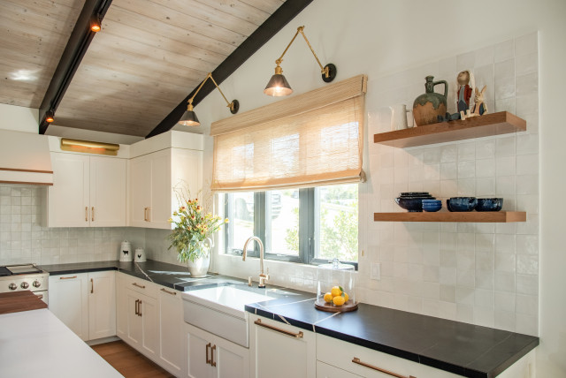 Parkview Dr fusion-kitchen