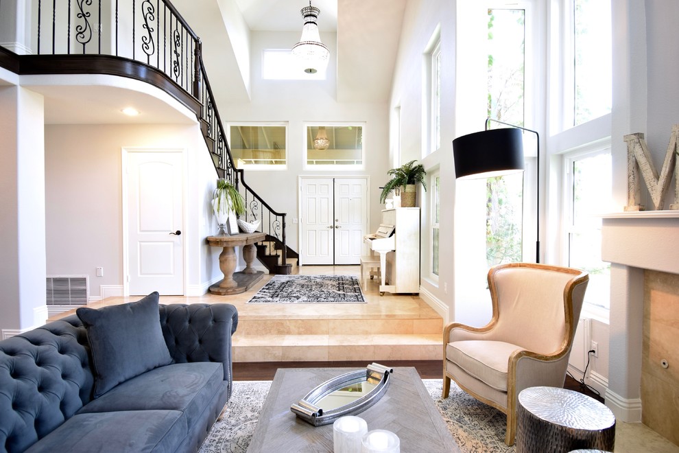Transitional home design photo in Orange County