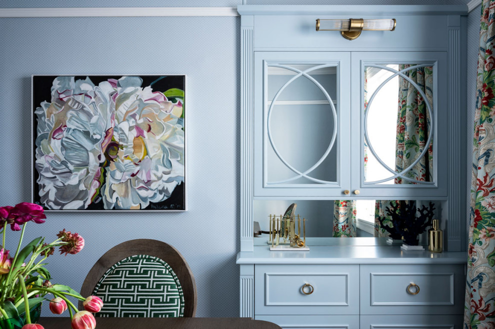 This is an example of a traditional dining room in Sydney.