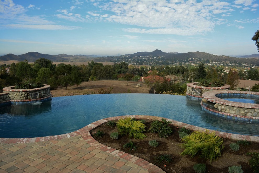 Incredible infinity edge pool