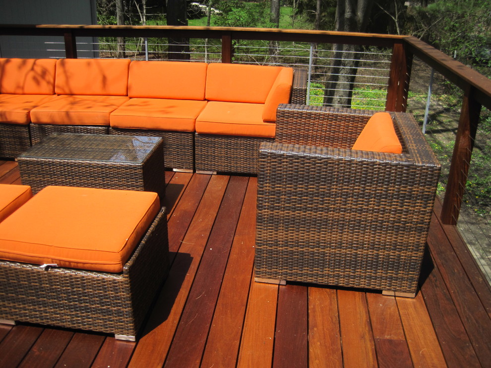 Example of a large transitional deck design in Chicago