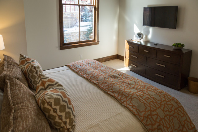 Trails Edge Spec Home country-bedroom