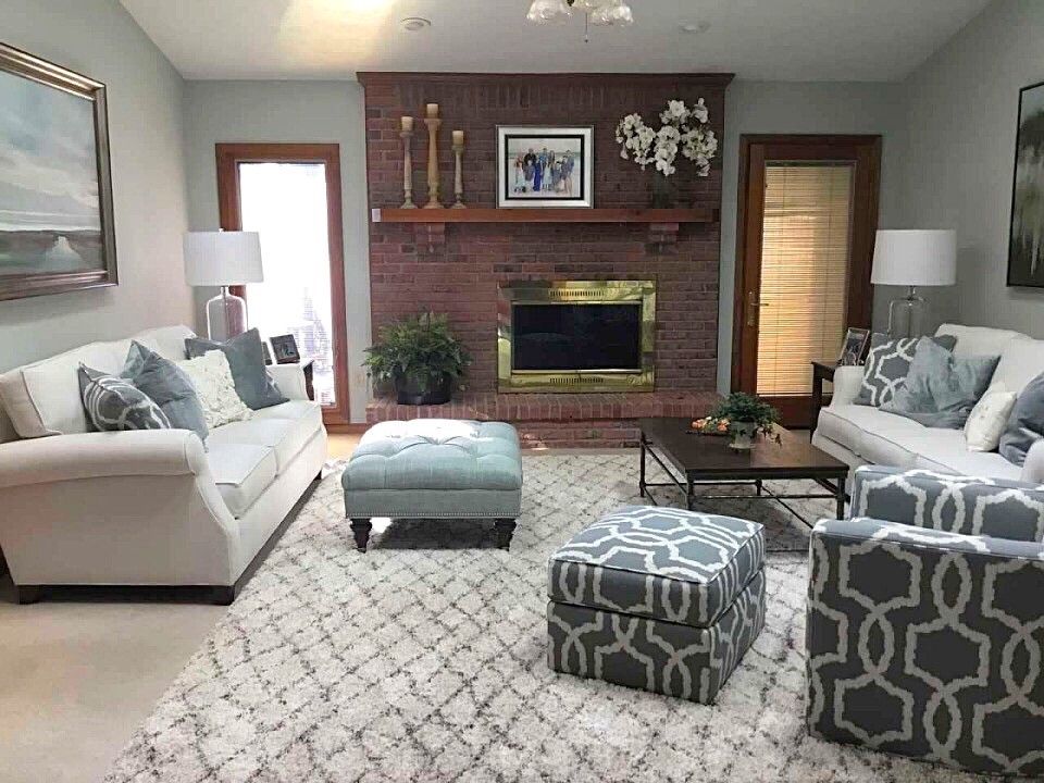 Design ideas for a beach style living room in Columbus.