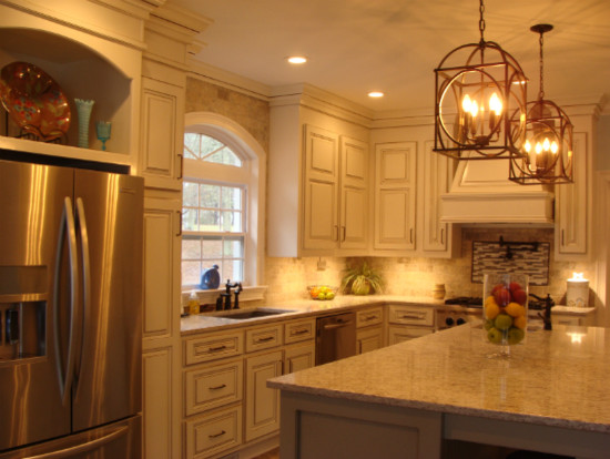 Kitchen - transitional kitchen idea