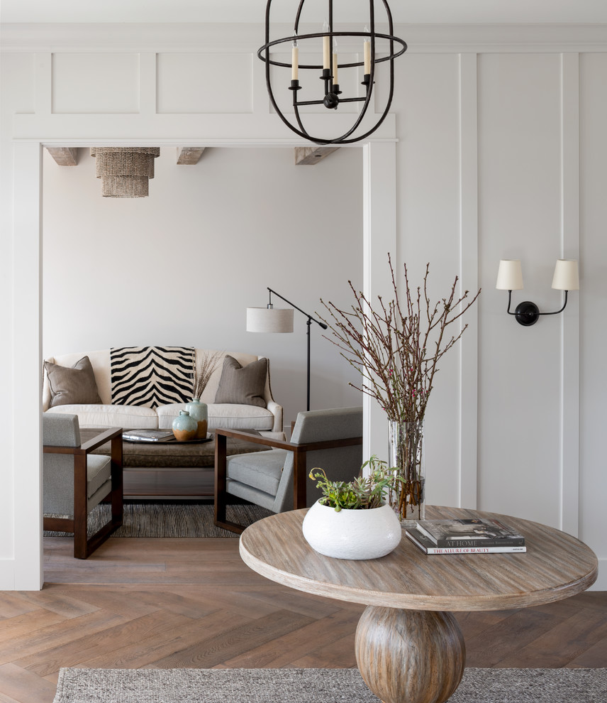 Example of a transitional entryway design in Phoenix