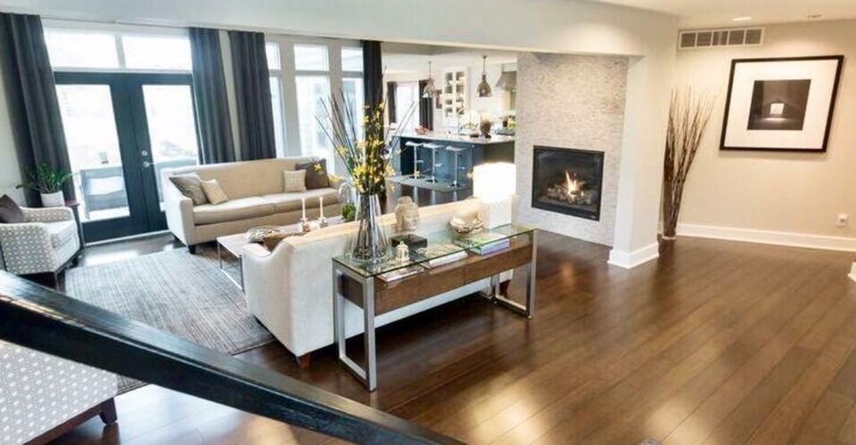 Inspiration for a transitional home design remodel in Chicago