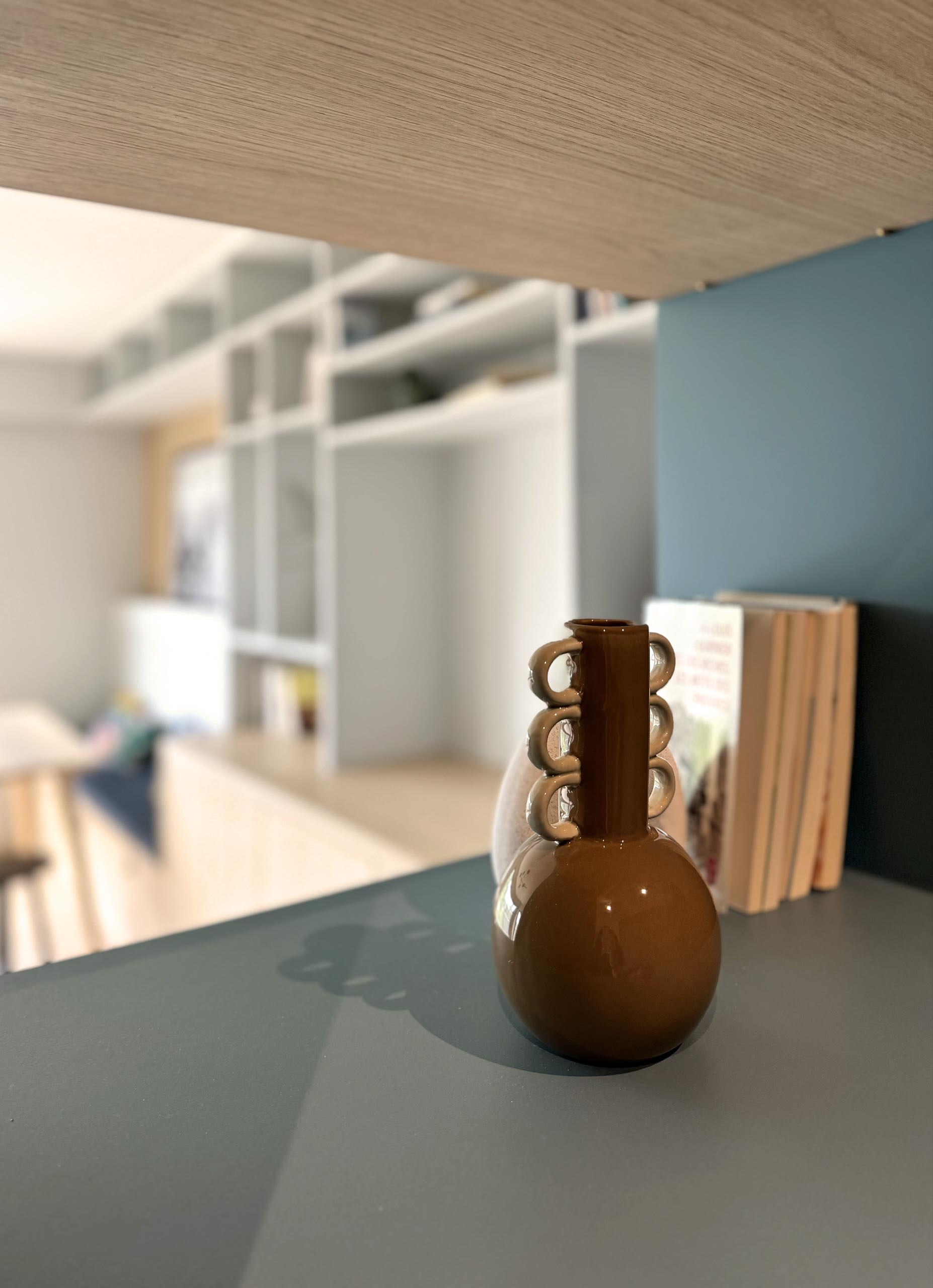Appartement familial avec bibliothèque traversante