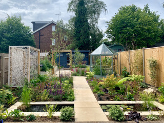 Yard of the Week: Colorful Refuge for a Couple Who Love to Cook (8 photos)