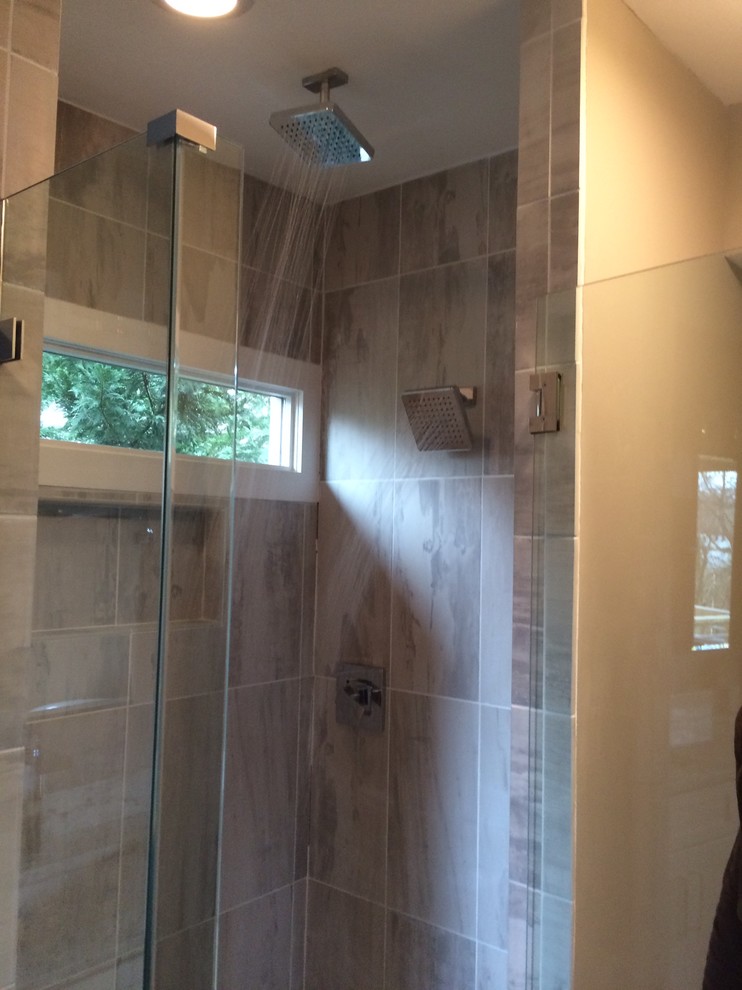 Bathroom - bathroom idea in Atlanta