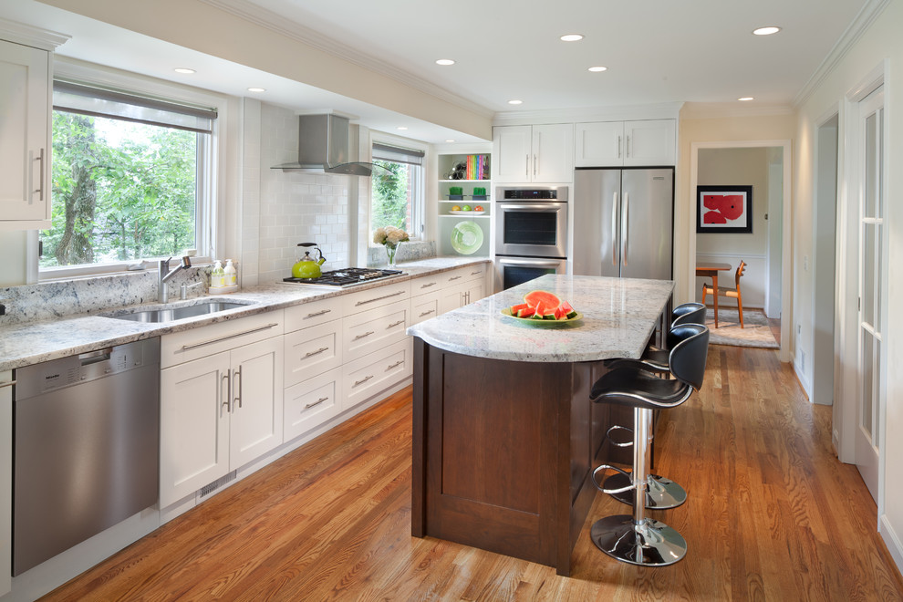 Transitional kitchen photo in DC Metro