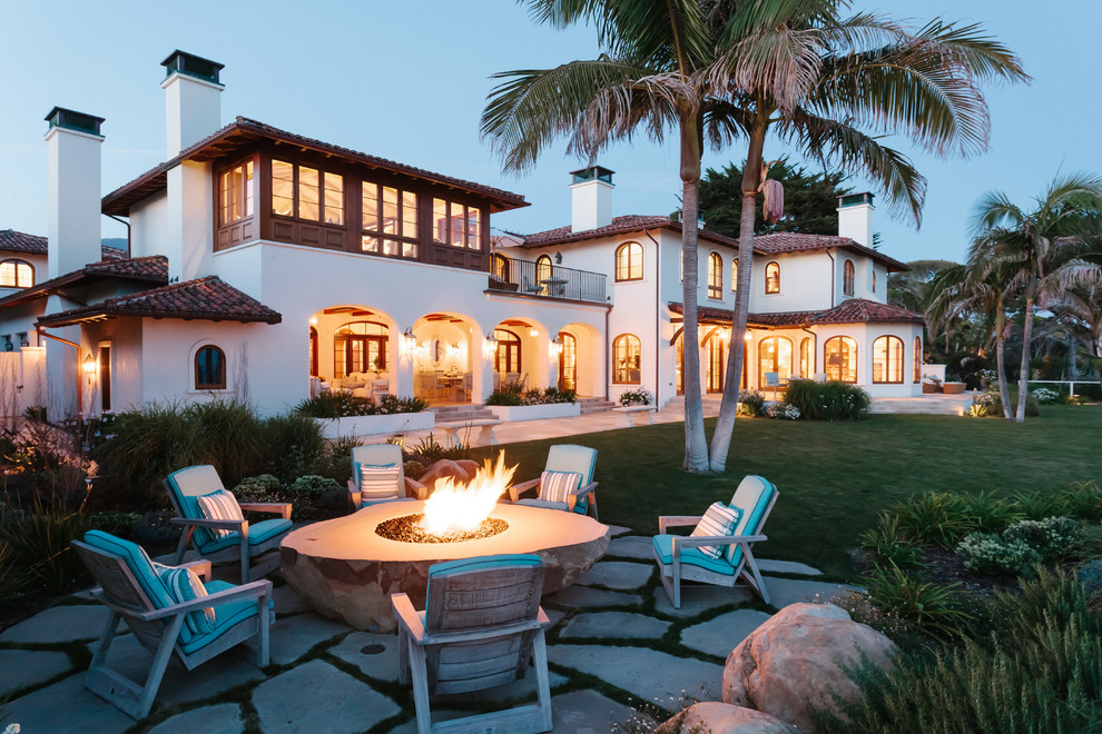 Example of a tuscan patio design in Santa Barbara