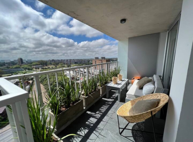 Departamento & Piso en Malvin Uruguay modern-balkon