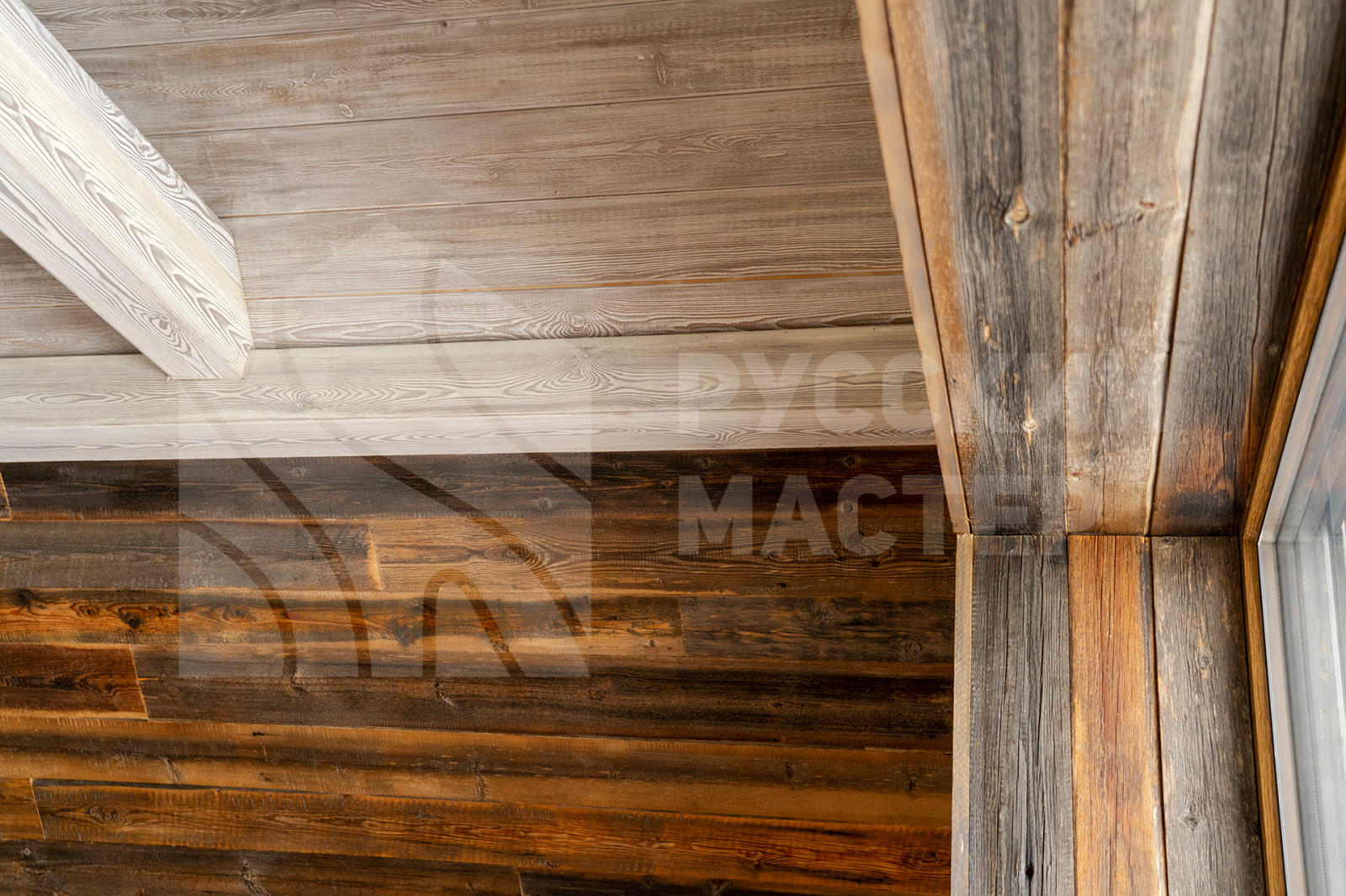 Амбарная доска в современном интерьере