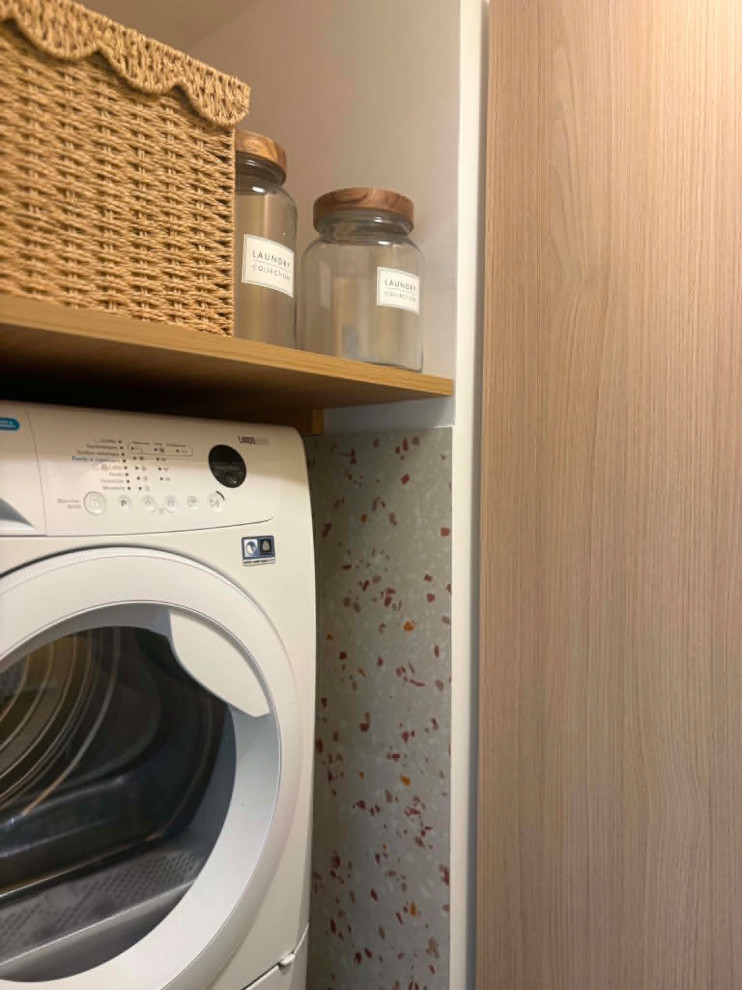 transformation d'une salle de douche en buanderie fonctionnelle