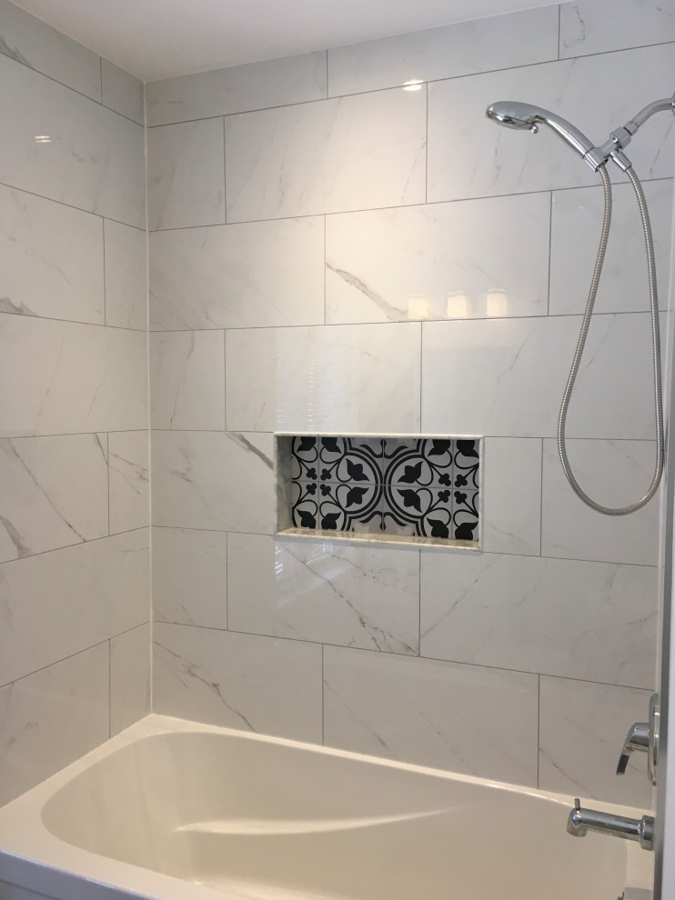 Bathroom - transitional bathroom idea in Toronto