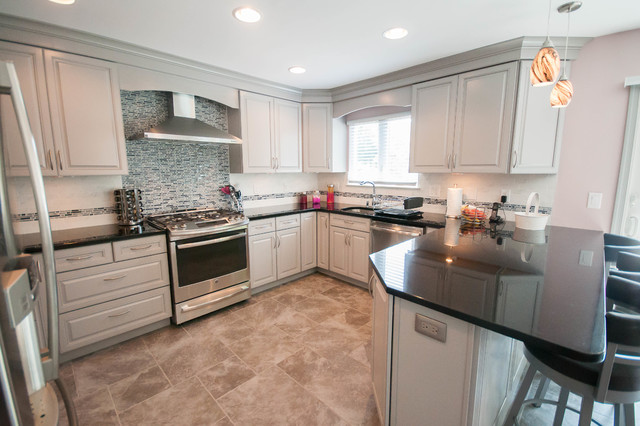 Custom Kitchen modern-kueche