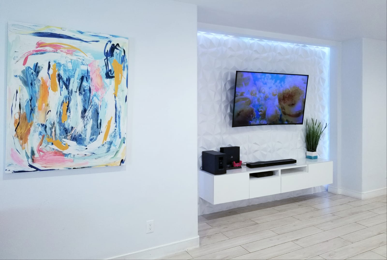 Living Room / Spaces