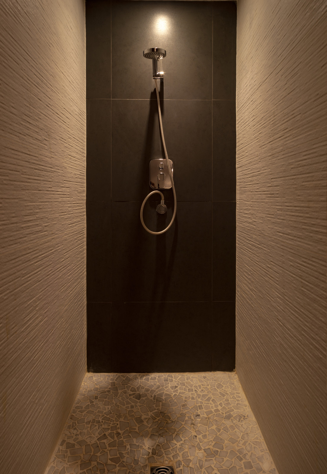 Дом с четырьмя лестницами