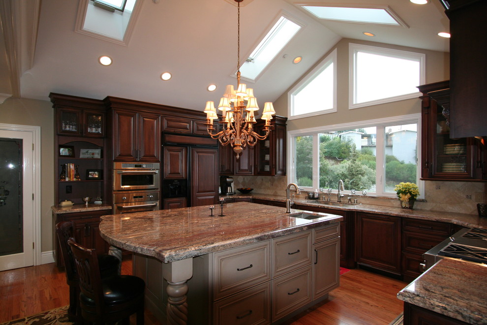 DeMiguel - Traditional - Kitchen - San Francisco - by Kitchens of Diablo